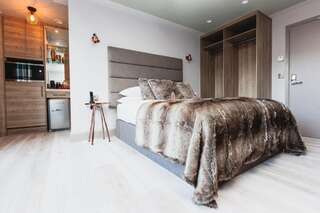 Отель Clarendon Suites Дублин Номер Делюкс с кроватью размера «king-size»-2